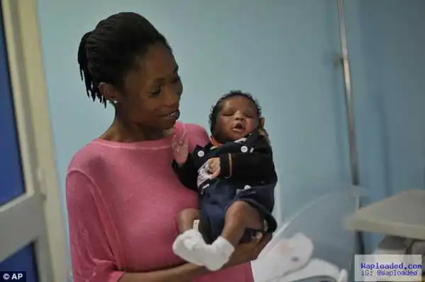 WOW!! See How Uniabuja Student Gives Birth In The Hostel By Herself